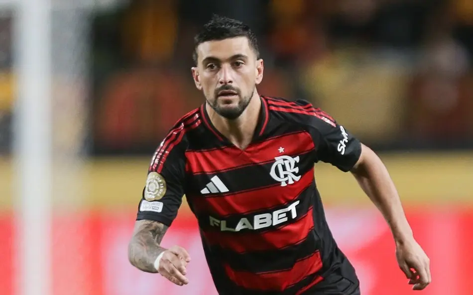 Arrascaeta preocupa, mas deve jogar contra o Chelsea